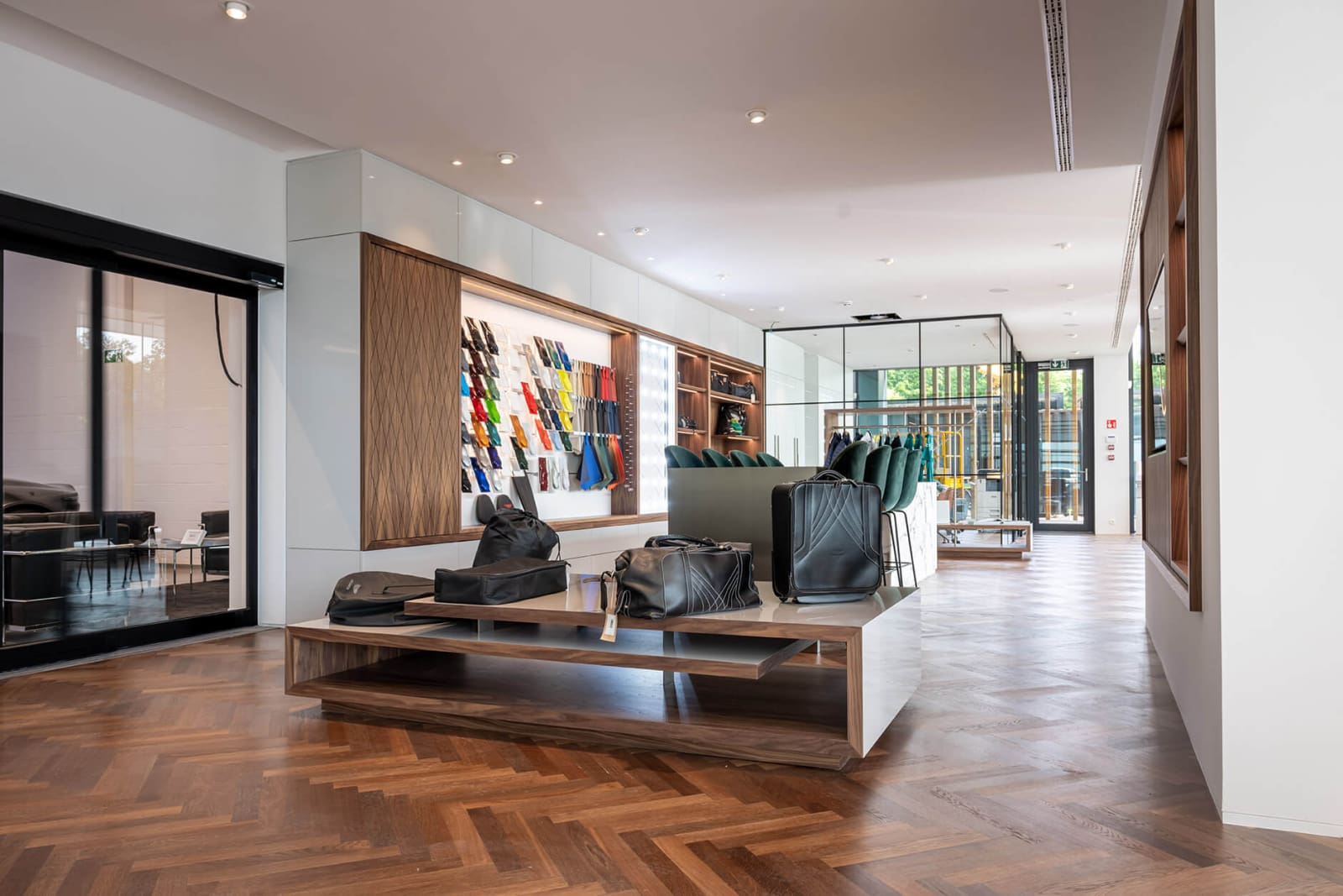 Aston Martin Accessoires Showroom