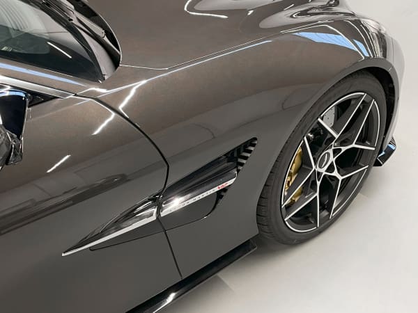 Vanquish 60