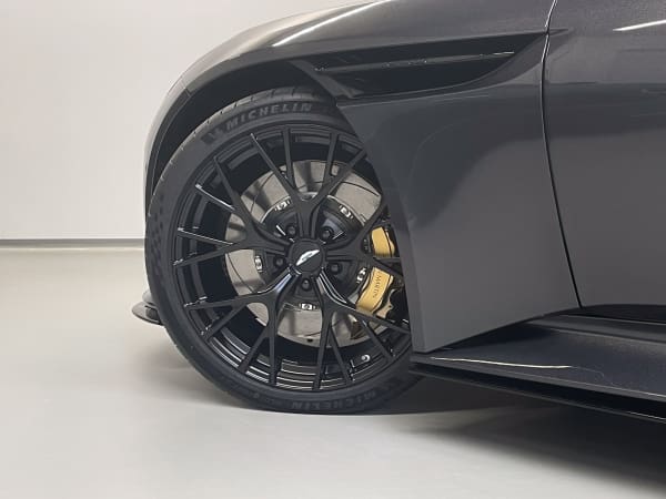 Db12 35