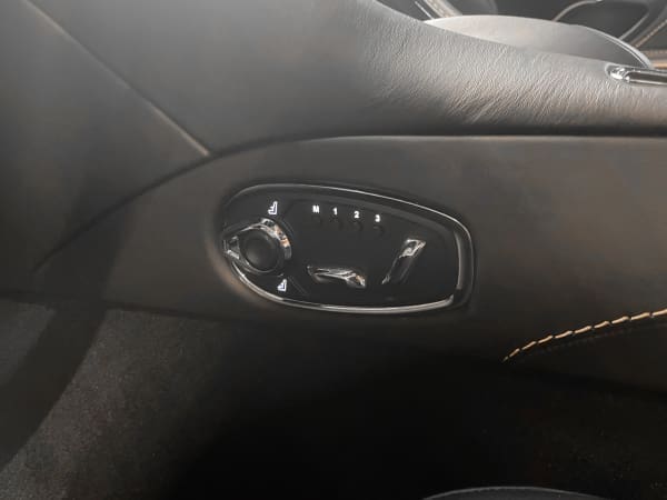 Dbs Volante 09