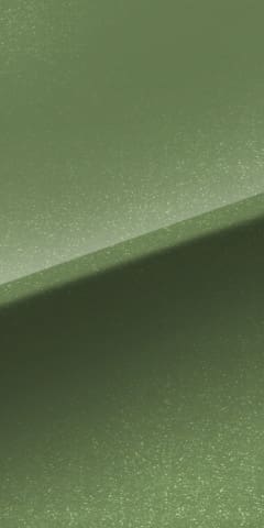 Q Iridescent Emerald
