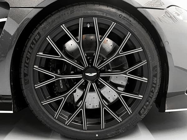 V12 09