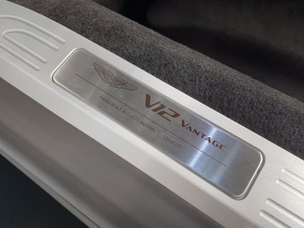 V12 10