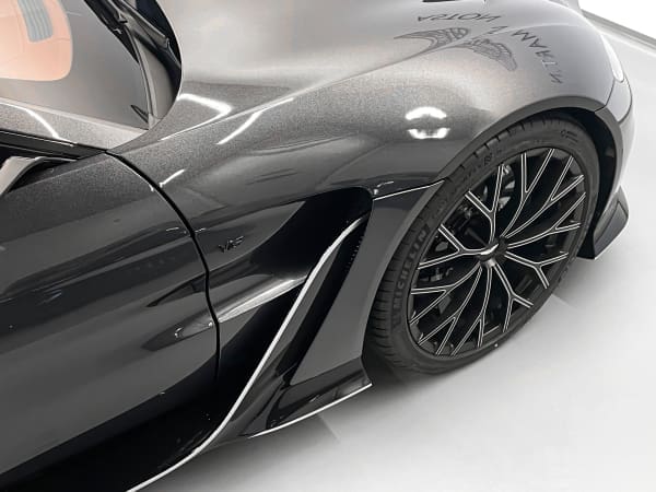 V12 24