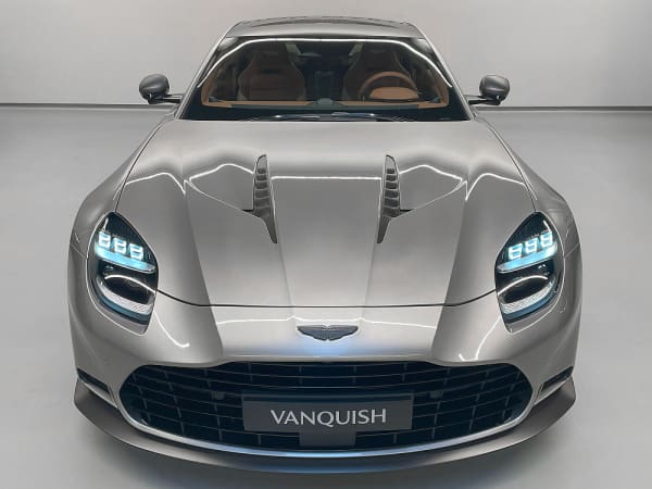 Vanquish 52