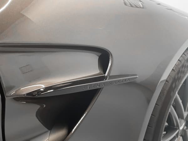 Vantage 01