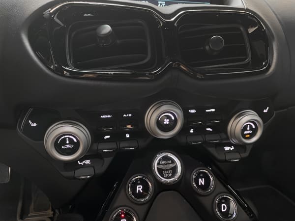 Vantage 02