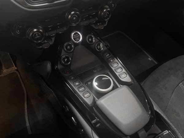 Vantage 02