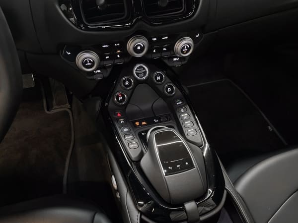 Vantage 03