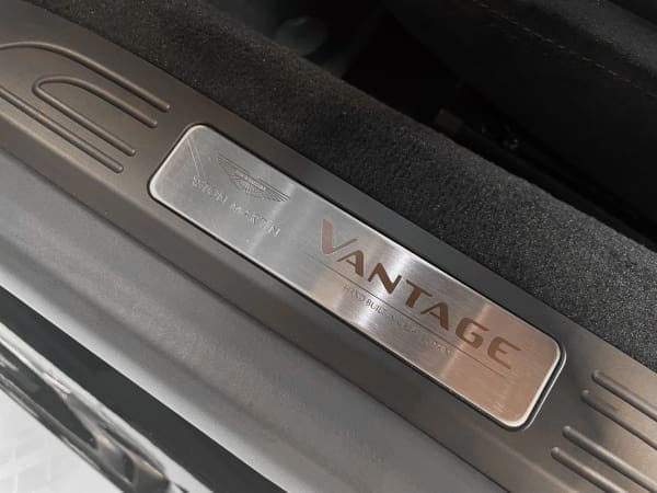 Vantage 12