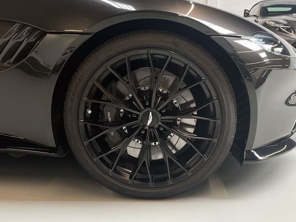 Vantage 15