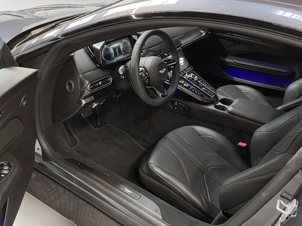 Vantage 15 1741252683