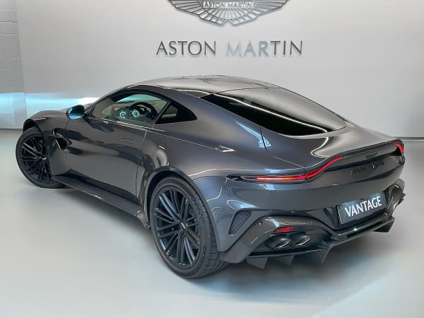 Vantage 40 1741252700
