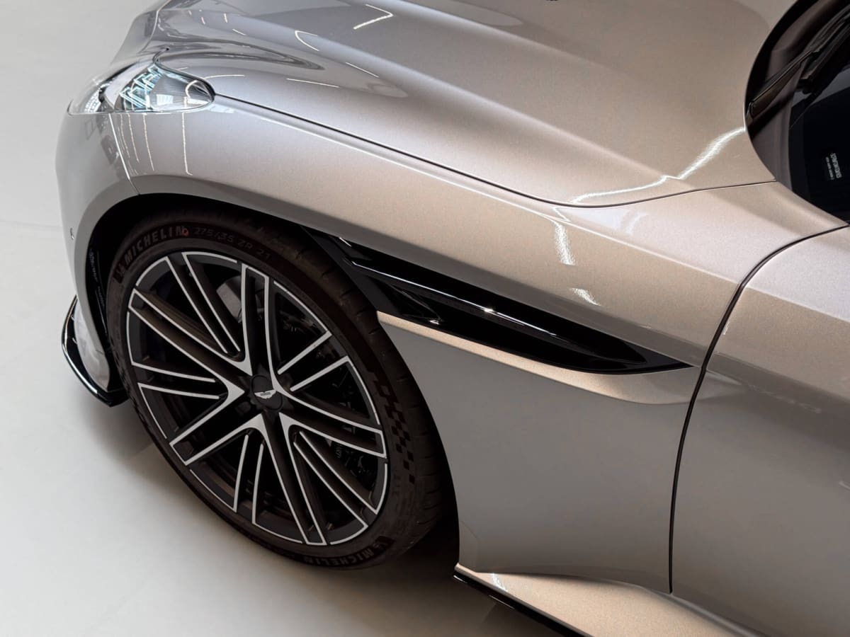 Db11 04