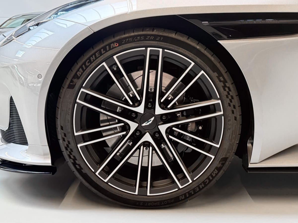 Db11 06