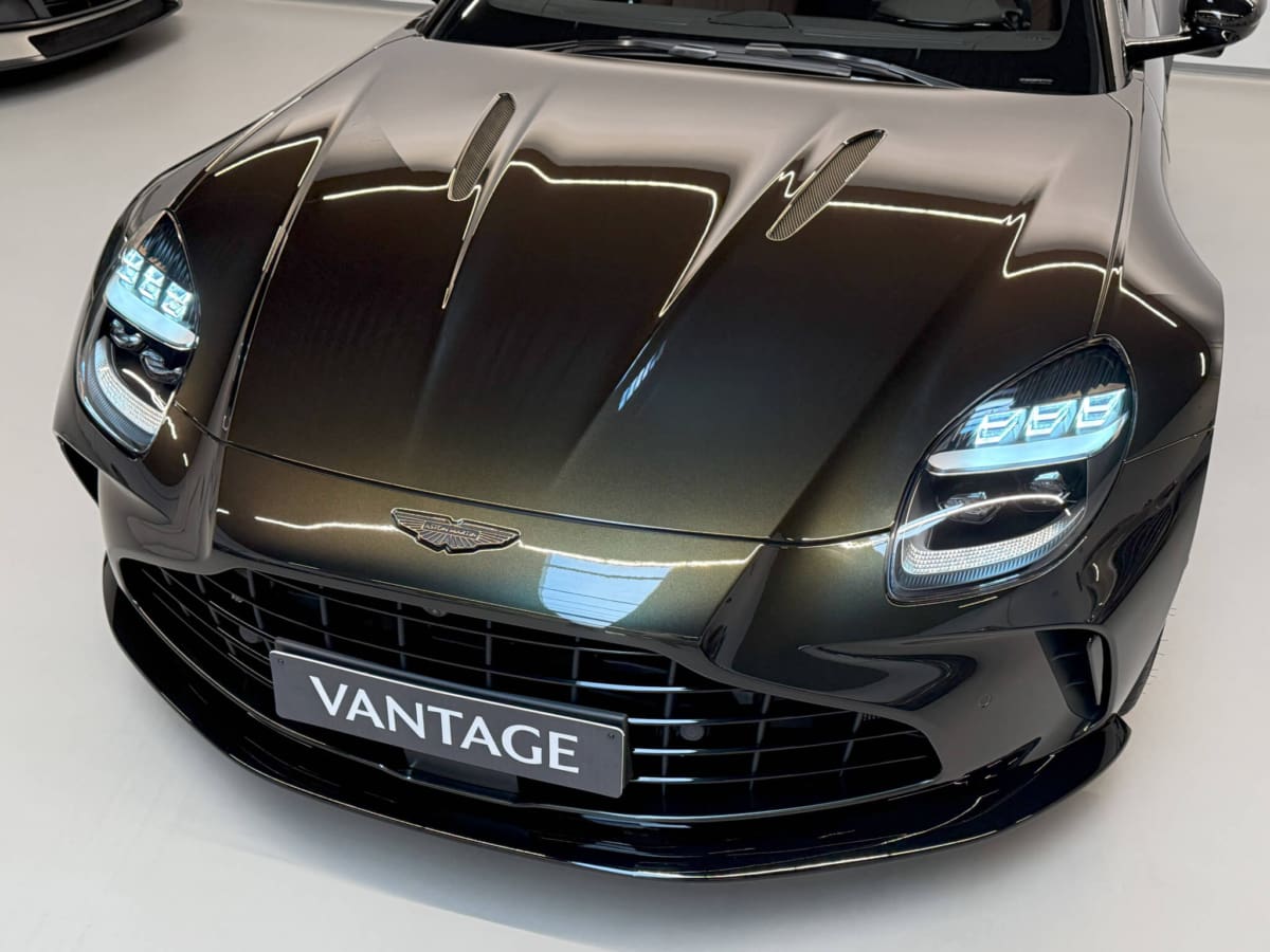 Vantage 16
