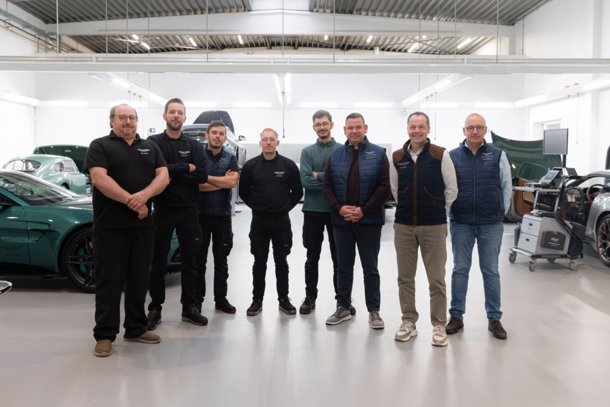 Aston Martin Team 12