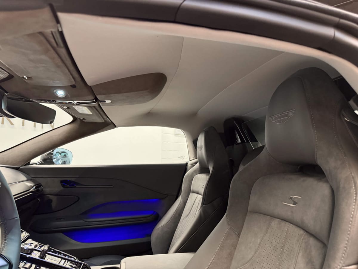 Vantage S Roadster 14