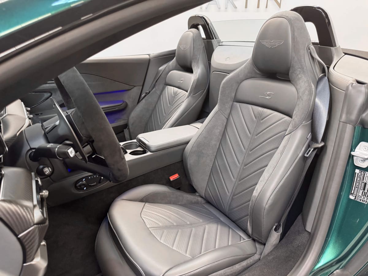 Vantage S Roadster 28