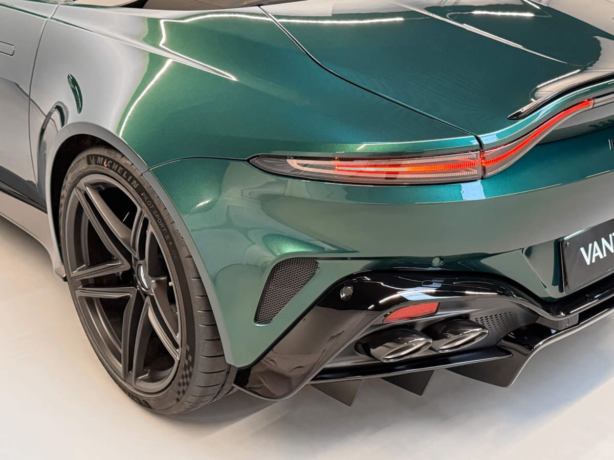 Vantage S Roadster 43