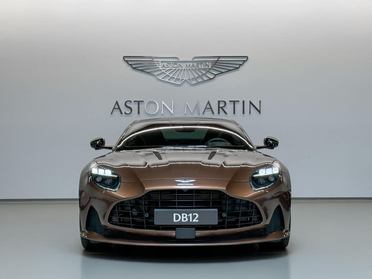 Db12 11