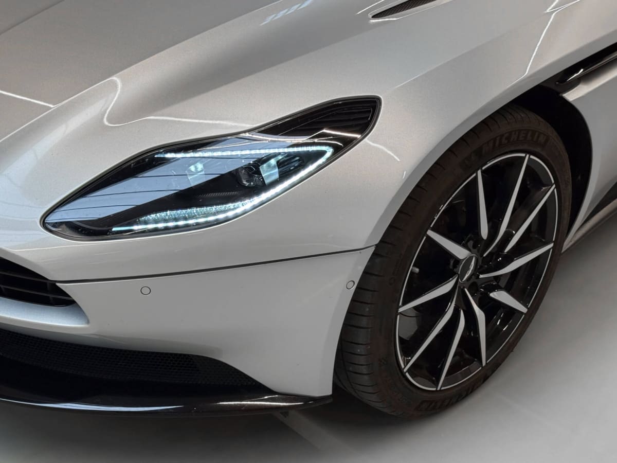 Db11