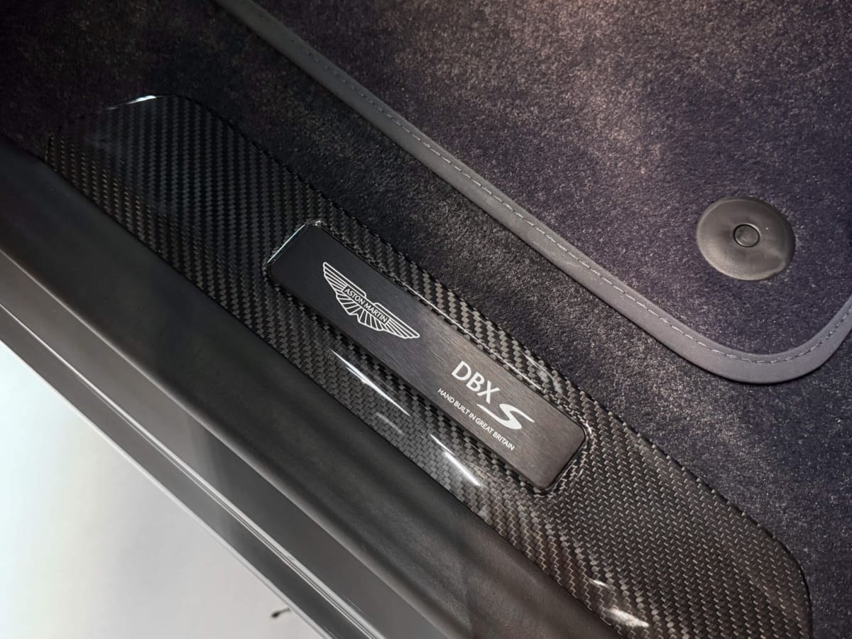 Dbx S 8