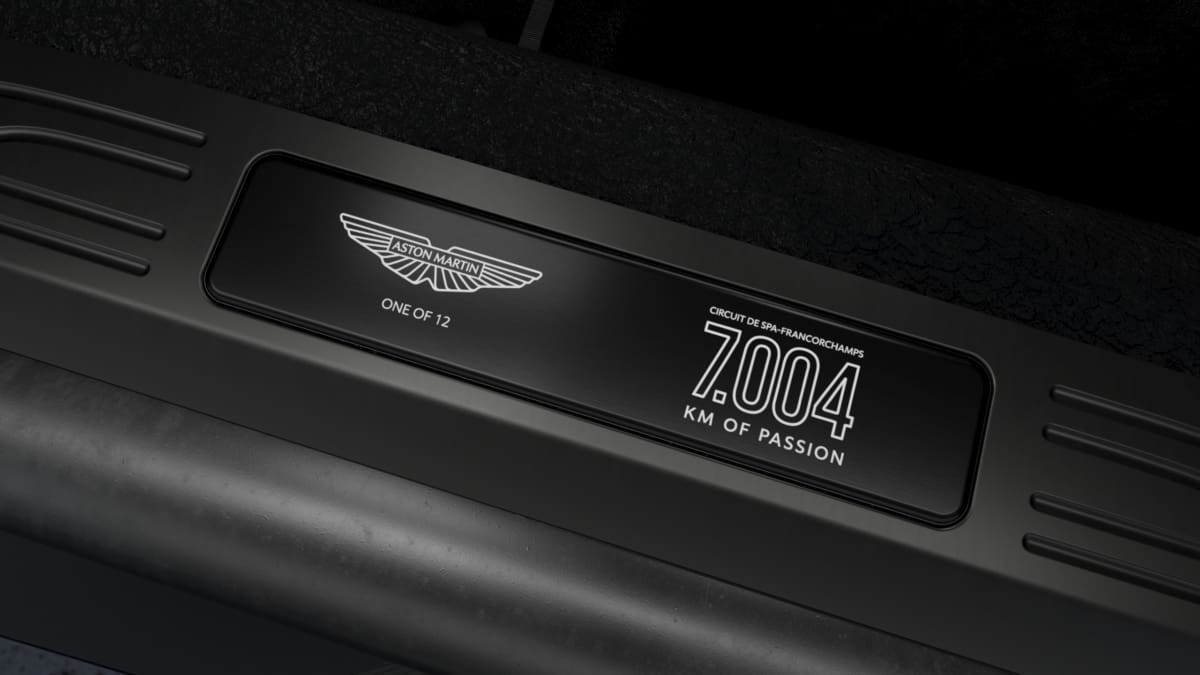Q Des Am612 Spa Edition V2 Int Sill Plaque